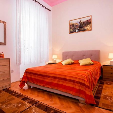 Emanuel Apartman Pula Exterior photo