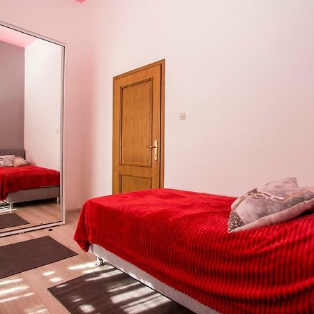 Emanuel Apartman Pula Exterior photo